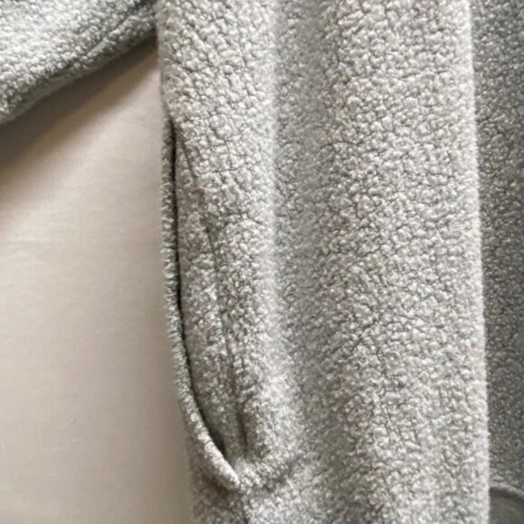 Aerie Hometown Holiday Quarter Zip Women's Medium Fleece Sweatshirt Grey White - Picture 6 of 11